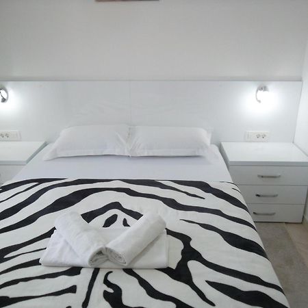 Guest House 4M Petrovac Phòng bức ảnh