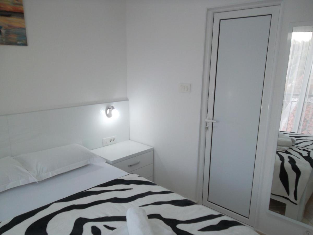 Guest House 4M Petrovac Ngoại thất bức ảnh
