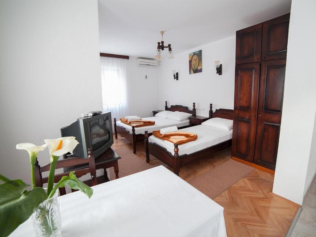 Guest House 4M Petrovac Phòng bức ảnh