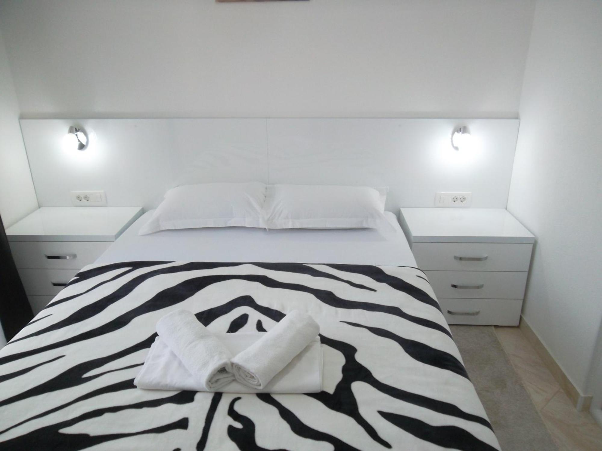 Guest House 4M Petrovac Phòng bức ảnh