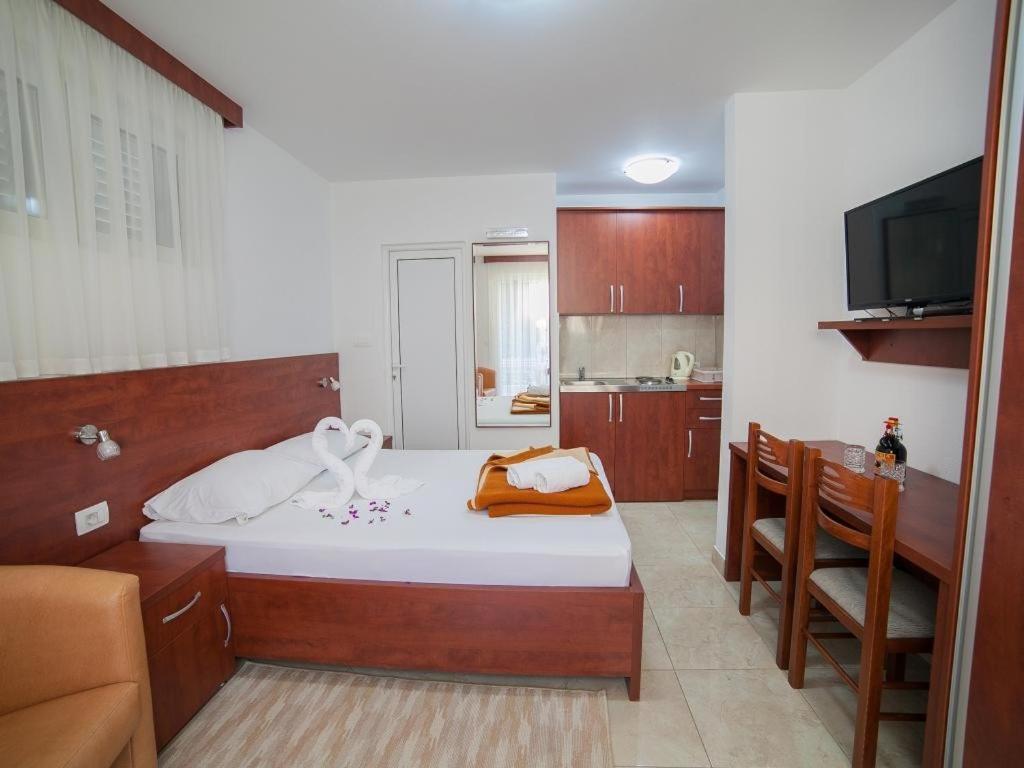Guest House 4M Petrovac Phòng bức ảnh