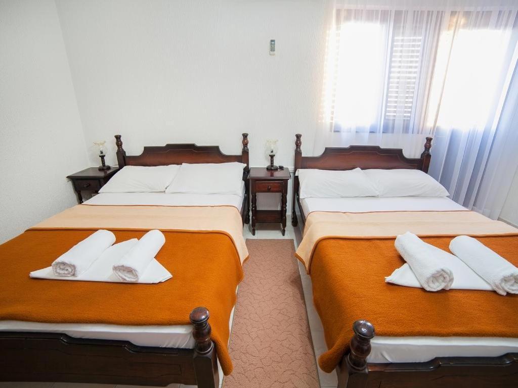 Guest House 4M Petrovac Phòng bức ảnh