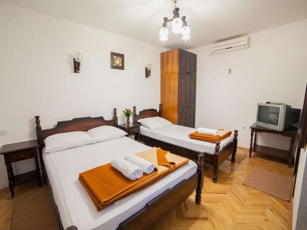 Guest House 4M Petrovac Phòng bức ảnh