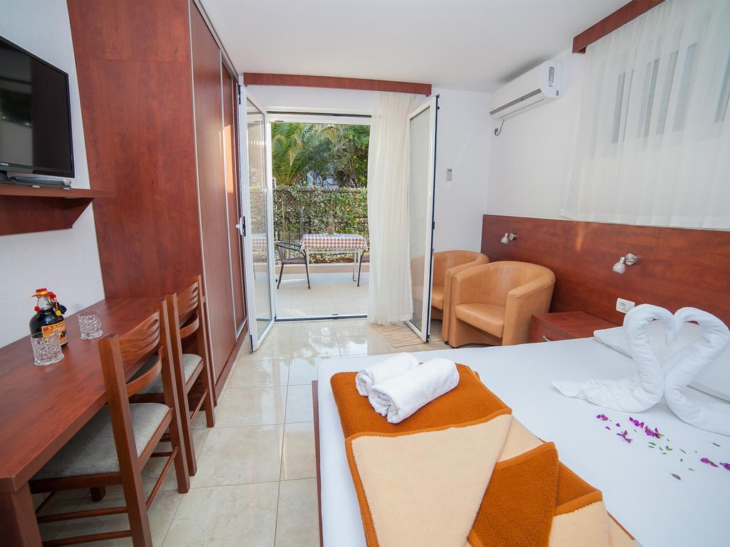 Guest House 4M Petrovac Phòng bức ảnh