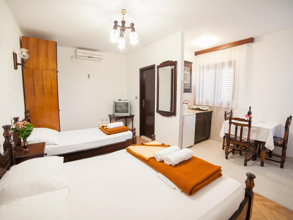 Guest House 4M Petrovac Phòng bức ảnh